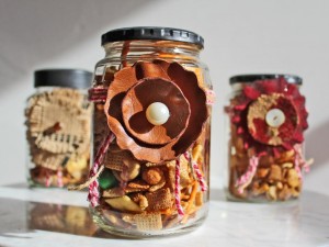 original_Camille-Smith-snack-mix-leather-flower-beauty.jpg.rend.hgtvcom.1280.960